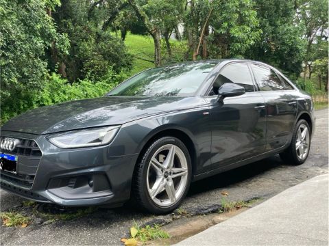 Audi A4 2021