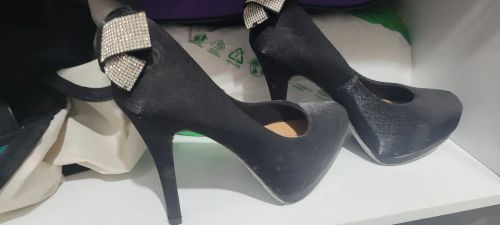 Sapatos de Salto Alto Pretos