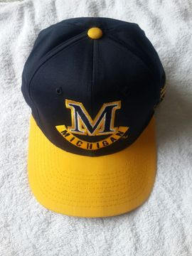 Boné Michigan Wolverines