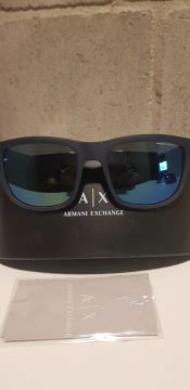 Óculos Sol Emporio Armani modelo exclusivo 