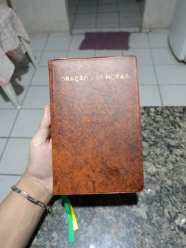 Livro de oração das horas 