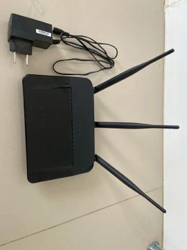 Roteador Wi-Fi - D-LINK DIR 809