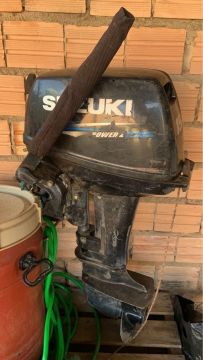 Motor de popa Suzuki