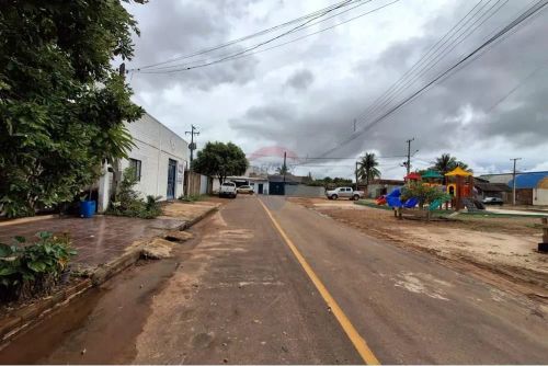 Espaçosa Casa à Venda no Charmoso São Cristóvão