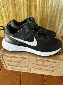 Tênis Nike masculino original número 30 entrego 