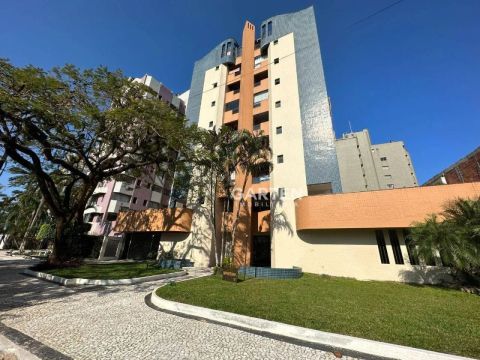 Apartamento à venda em Caiobá 3 dormitórios (1 Suíte) Próximo ao mar e com lazer completo!
