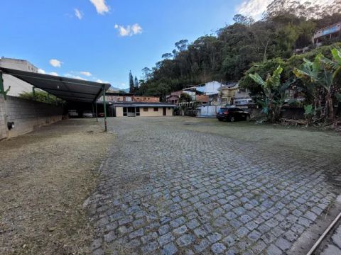 Alugo Terreno com Galpão e Casa / escritório Vale do Paraíso