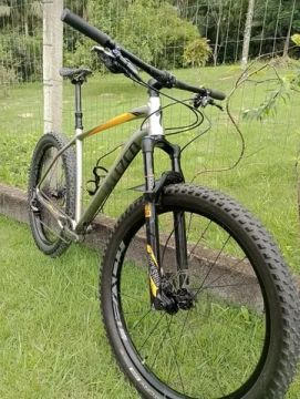 Specialized Fuse PRO, não é Scott e não é Trek 