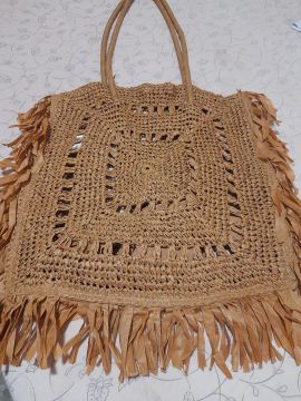 Bolsa de palha com franjas Zara
