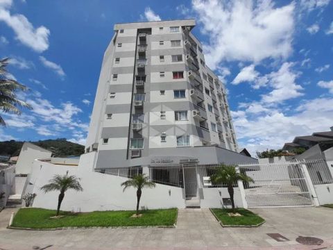 Apartamento em PANTANAL