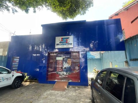Imóvel para aluguel possui 200 metros quadrados com 7 quartos em Santo Amaro - Recife - PE