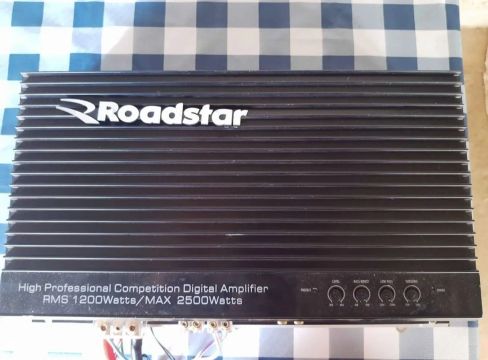 Modulo Digital Roadstar 1200 watts