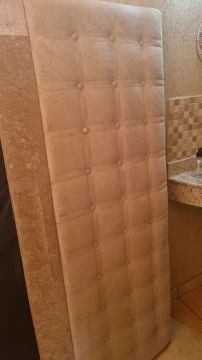 Painel de Cabeceira em Suede Bege