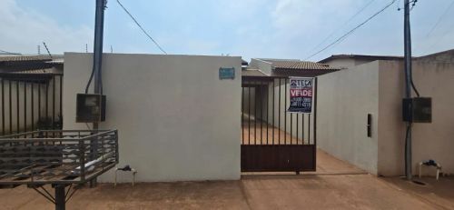 Vendo Ágio casa no bairro Canelas em Várzea Grande.