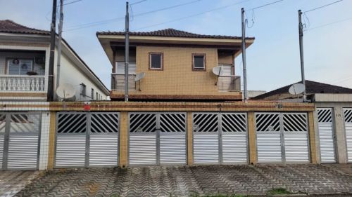 CASA SOBREPOSTA ALTA NA ESPLANADA DOS BARREIROS