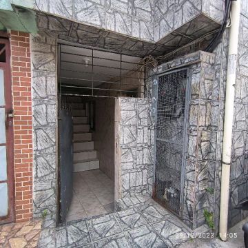 Vendo um Sobrado com 2 Casas Proximo do Ponto Final Jardim Angela