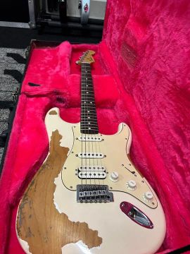 Guitarra fender HSS 