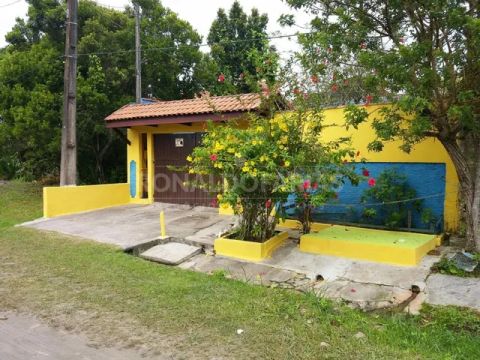 Casa na praia à venda com 3 dormitórios e 4 vagas Itanhaém.