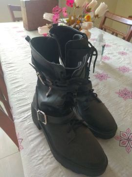 Coturno feminina