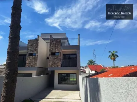 Excelente sobrado a venda no Xaxim