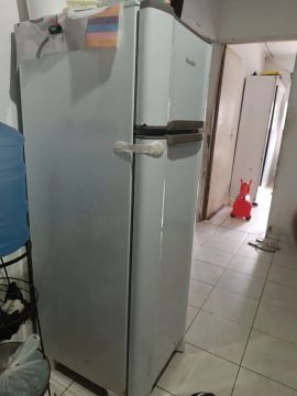 Geladeira Esmaltec 