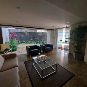 Imóvel para aluguel possui 140 metros quadrados com 4 quartos 2 suítes, 2 vagas descoberta