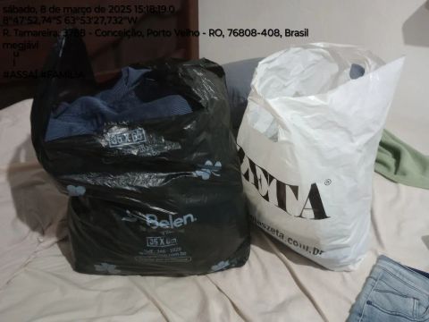 Bermudas, camisas e camisetas 