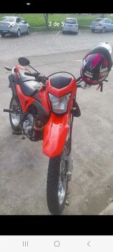 Moto Honda Bros 160cc Vermelha