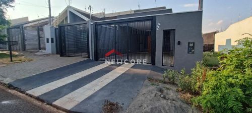Casa em Rua Pioneira Luíza Davoglio Bortolatto - Jardim Monte Rei - Maringá/PR
