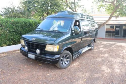 Van V8 Fort Econoline 1994 Restaurada 7 Lugares. 