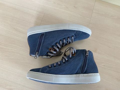 Tênis Riachuelo, n 40, a palmilha mede 28cm. Estilosa confortável, NOVA!