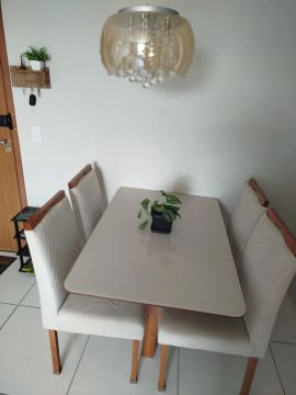 Mesa de Jantar 4 Cadeiras