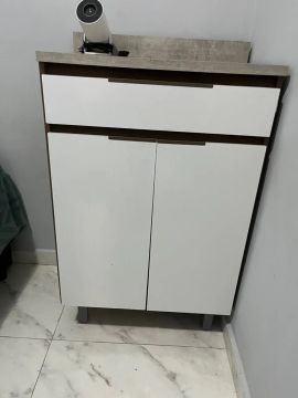 Gaveteiro com 2 portas e 1 gaveta