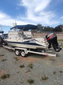 Lancha nautica 5200