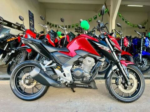 Twister 300 ABS / Vermelha / 2025 emplacada!