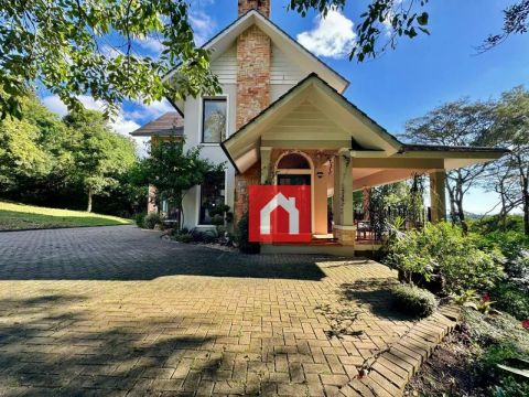 Casa com 4 dormitórios à venda, 454 m² por R$ 3.390.000 - Country - Santa Cruz do Sul/RS