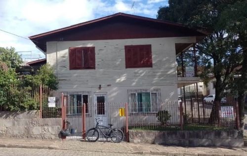 CAXIAS DO SUL - Casa Padrão - LOURDES