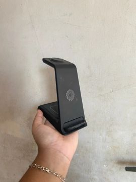 Carregador Wireless 3 em 1 para Celular, Relógio e Fone de Ouvido.