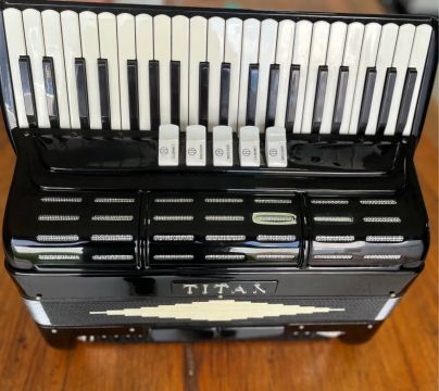 Acordeon 120 baixo italiano seme novo 