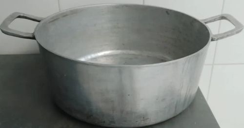 Panela de Alumínio Grande