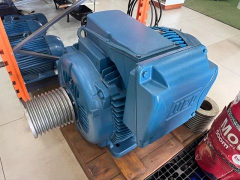 Motor trifásico WEG novo 125cv 04 polos (1785 rpm) 220/380V
