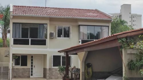 Imóvel para venda tem 190 metros quadrados com 3 quartos em Boa Vista - Chapecó - SC
