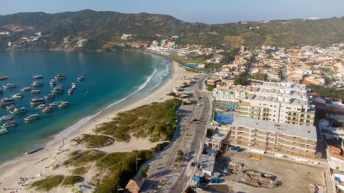 Condomínio Praia dos Anjos Residence Club - Cobertura em Arraial do Cabo