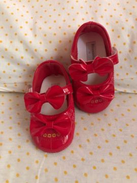 Sapatinhos Bebê Menina Vermelhos com Laço
