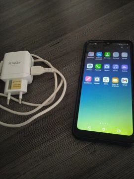 LG K40S 32 GB