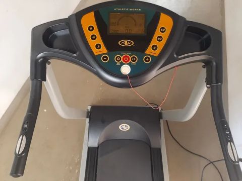  Esteira eletrônica em ótimo estado