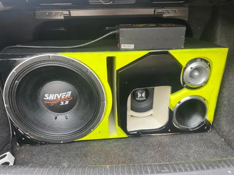 Vendo caixa trio 