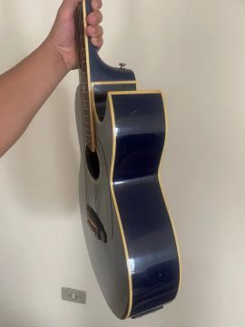 Violão da marca EAGLE
