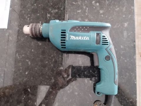 furadeira de impacto Makita 220V