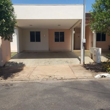Aluguel casa em condomínio fechado em Várzea Grande 